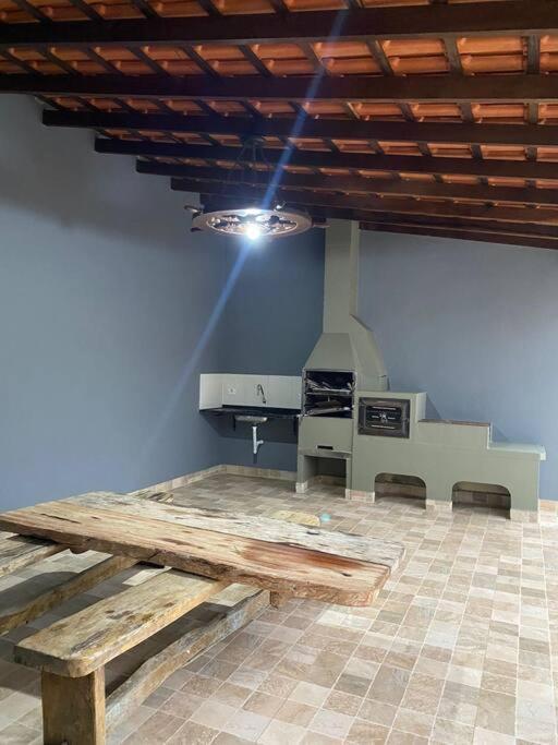 Casa A 5min Da Praia Maranduba Casa de férias *